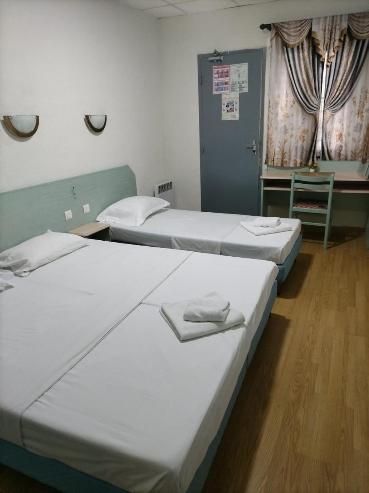 Hotel Saint Jean Baptiste Lourdes Exterior photo