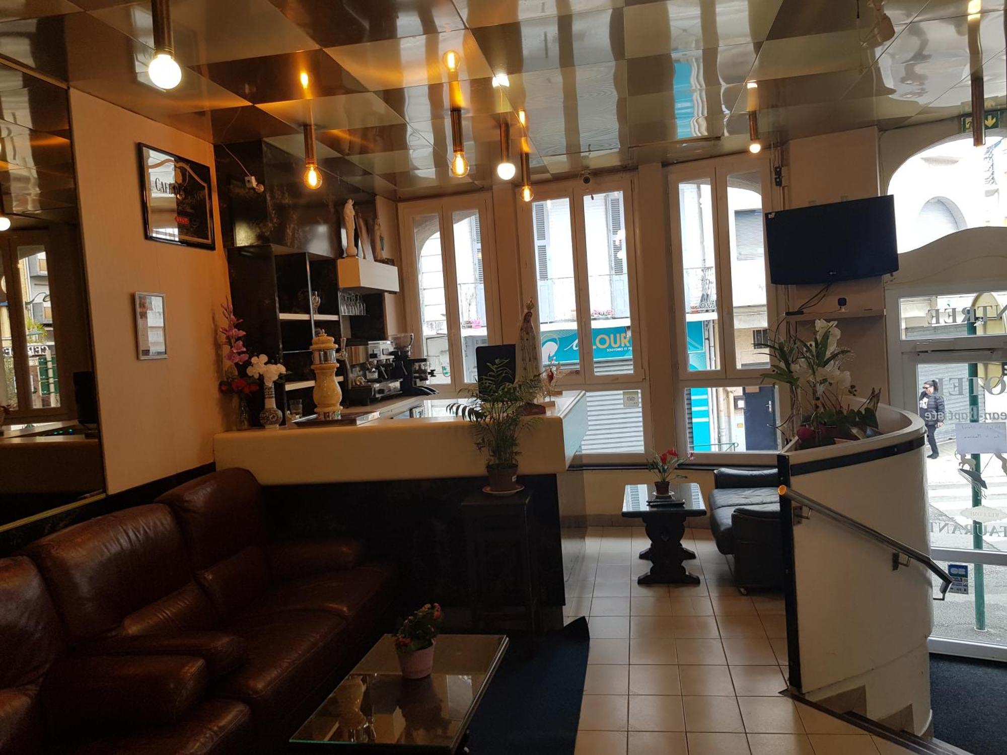 Hotel Saint Jean Baptiste Lourdes Exterior photo