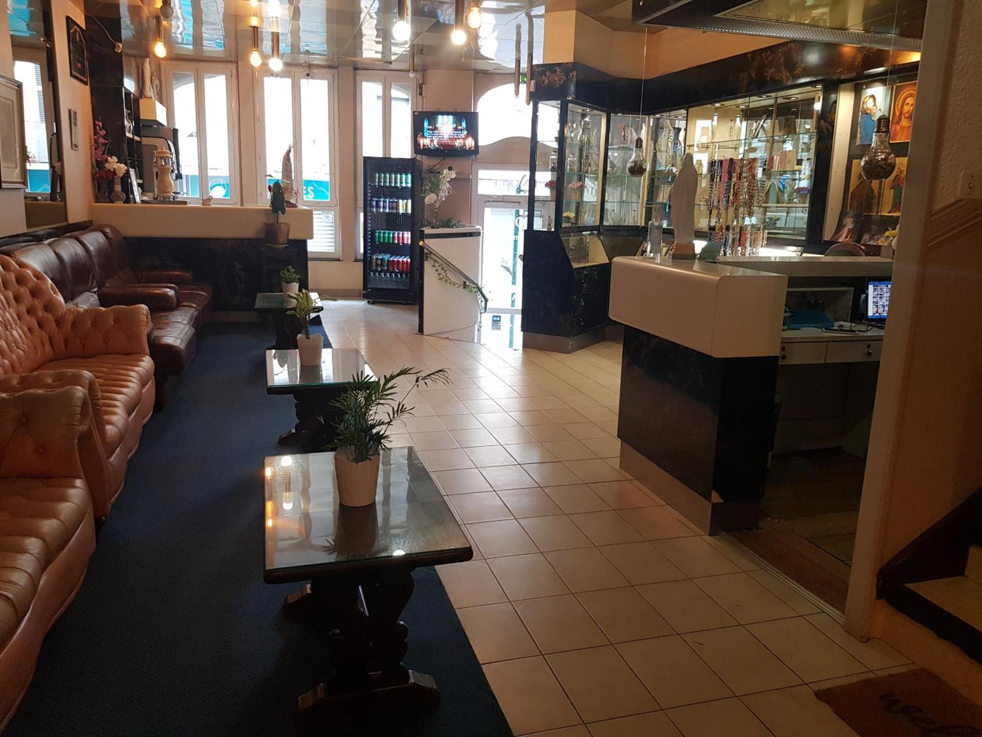 Hotel Saint Jean Baptiste Lourdes Exterior photo